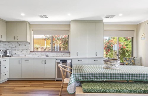 Preston Beach Casa | Sand Dunes Preston Beach Family Escape with wifi