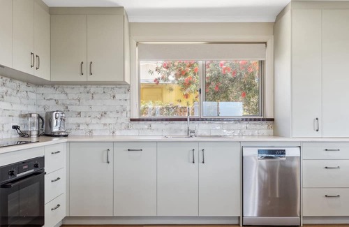Preston Beach Casa | Sand Dunes Preston Beach Family Escape with wifi