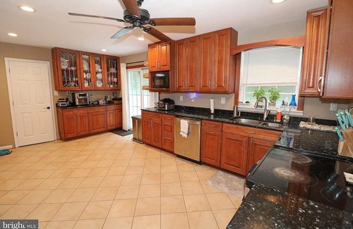 Leesburg Casa | Evergreen Escape with Pool
