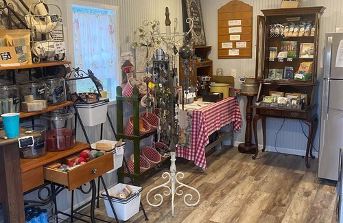 Glen Rose Cabina | Rhineland Farm Farmhouse. 20 min from DVSP, Fossil Rim, Cleburne State Park