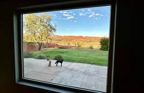 Santa Clara Casa | Large walk out basement with gorgeous views in tranquil Santa Clara