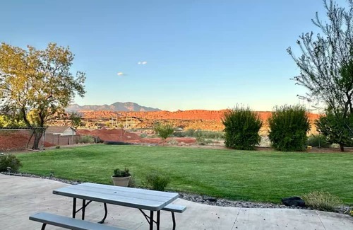 Santa Clara Casa | Large walk out basement with gorgeous views in tranquil Santa Clara