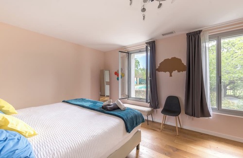 Le Pouget Otro | House with swimming pool vacation rental at ferme pédagogique du dolmen