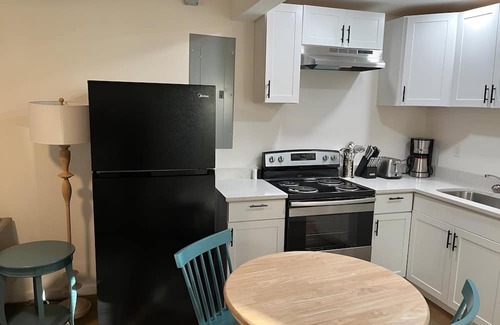 North Charleston Casa | The Modern Bexley 2br + Walk to Park Circle