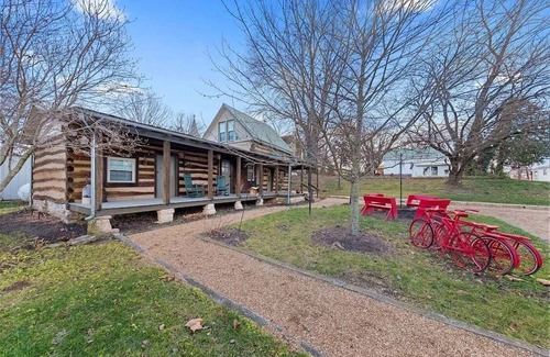 Augusta Cabina | Rustic Augusta Cabin by StayLage