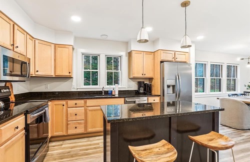 Stowe Hollow Casa | Streamside Hollow: 3 br w/ fireplace, firepit, & garage!