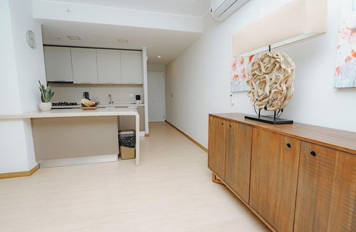 Tumba Vieja Apartamento | Luxury 2BR Cityview apt, parking and balcony