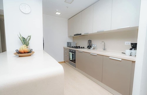 Tumba Vieja Apartamento | Luxury 2BR Cityview apt, parking and balcony