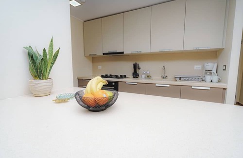 Tumba Vieja Apartamento | Luxury 2BR Cityview apt, parking and balcony