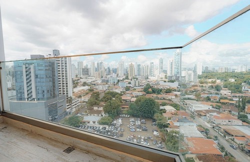 Tumba Vieja Apartamento | Luxury 2BR Cityview apt, parking and balcony