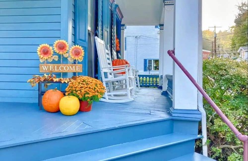Ashfield Apartamento | Switzerland Dream, Cozy Room in Downtown Jim Thorpe, Walk to everything!