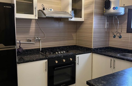 New Cairo Apartamento | Elegant Hotel Apt in Madinaty Garden View