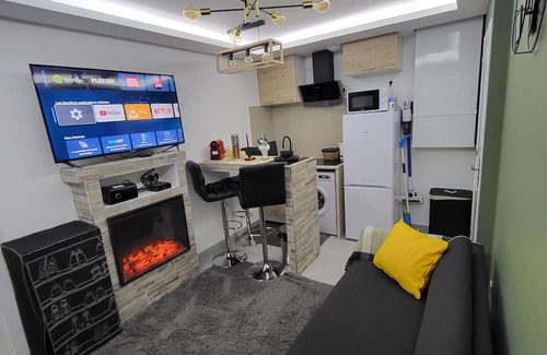 Bagnolet Apartamento | Lovely Studio
