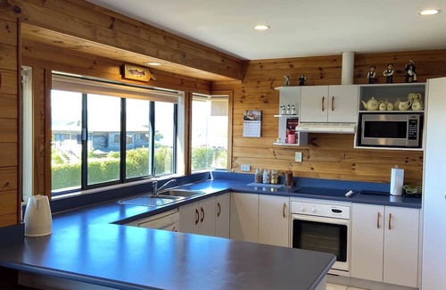 Whareroa Village Casa | Lake Taupo Holiday Home