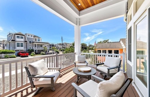 Beach Haven Casa | Modern Coastal Escape – New Construction, Family-Friendly, Walk to Beach