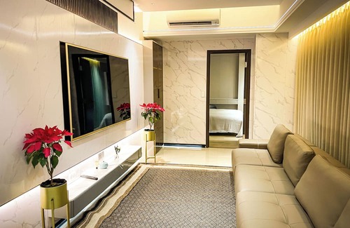 Tambo Apartamento | Luxurious 4-bedroom with Sunset & Pool View across Okada Manila Bay near Airport
