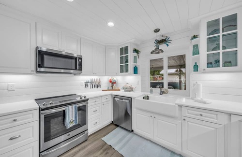Ono Island Casa | Bear Point Retreat with Coastal Charm