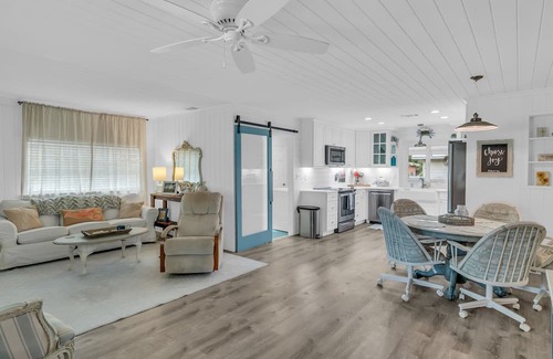 Ono Island Casa | Bear Point Retreat with Coastal Charm