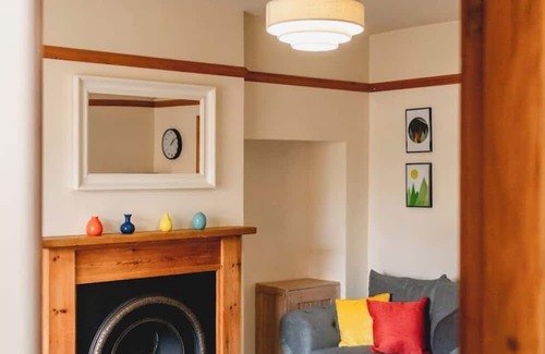 Birmingham Casa | Erdington, M6 Junction 6 - Drive- 3 bed- 5 singles
