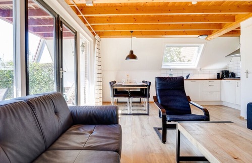 Zwiggelte Casa | Nightingale I Holiday Home with Lovely Garden