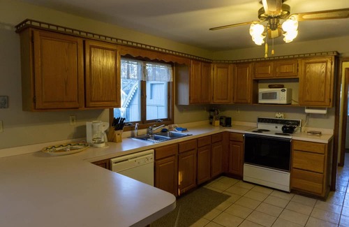 Lakeside Cabaña | 327 Elm Ave in Lakeside