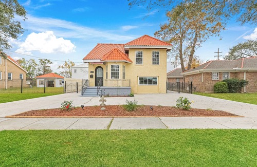 Gentilly Casa | Spacious 4-bedroom house in wonderful New Orleans with WiFi, AC