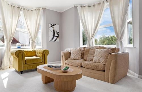 Gravesend Casa | Brand New Luxurious 3bed House