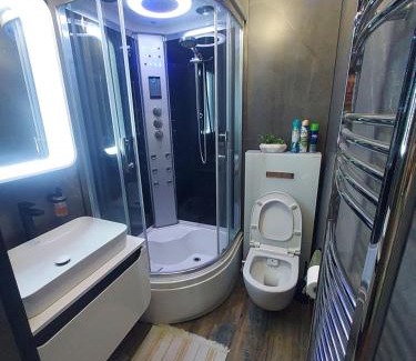 Gravesend Otro | Luxury room in Gravesend