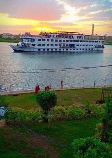 Cairo Alquiler De Eote | نايل كروز نايل سمارت MS River