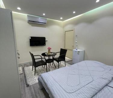 Al Wajh Apartamento | ريم الوجه غرفة مع دورة مياة للعزاب طابق علوي