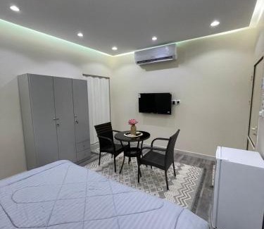 Al Wajh Apartamento | ريم الوجه غرفة مع دورة مياة للعزاب طابق علوي