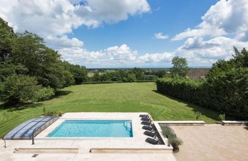 Cuisery Apartamento | Villa Elise open for 15 guests beautiful