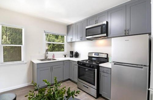 Hollywood Hills West Apartamento | Chic Studio Near Laugh Factory