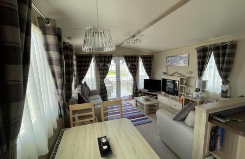 Lossiemouth Casa | Laineys Haven caravan at Silversands