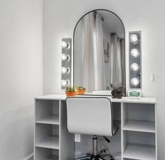 Eastside Promise Neighborhood Apartamento | Clover House - Classy and Fully Renovated 3bdr