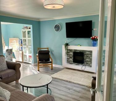 Glasgow Casa | Charming Glasgow House with 3 Bedrooms