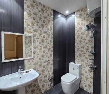 Ain AlBaraha Apartamento | فندق رامادا رست