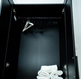 Liege Casa | Chambre R2 avec salle de bain partagée près de l'hôpital de la Citadelle à Liège