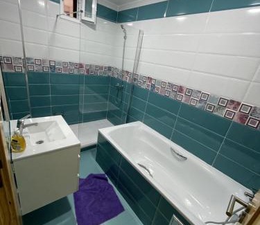 Algiers Apartamento | Appartement familial 3 chambres à Dely Brahim - ALGER