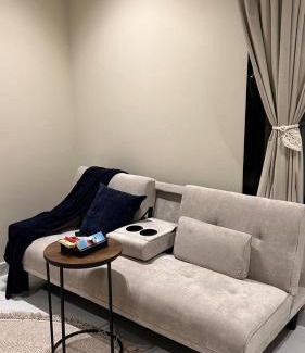 Al Kura Casa | غرف فندقية بتصميم عصري