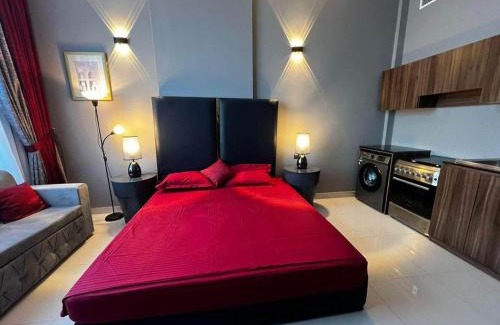 Al Satwa Apartamento | 76 pink building