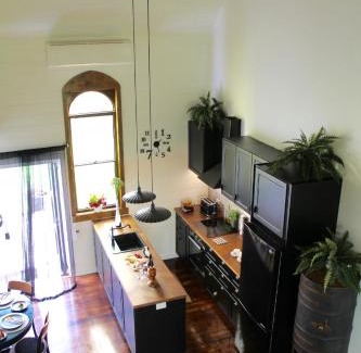 Robertson Casa | OLD Listing BED 1