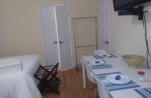 Marbella Casa | Posh guest suite with pool