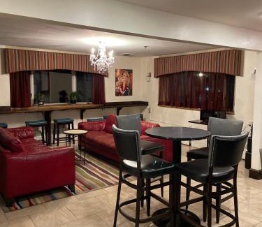 Everett Hotel | Broadway and Main Hotel