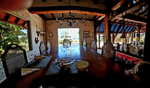 Calima Casa | Cartuja Holguín - Chalet Casa Finca Lago Calima