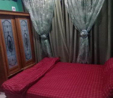Kampung Lembah Complejo | Reisya Homestay