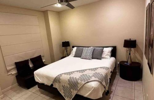 McAllen Apartamento | Hermosa casa dentro del lujoso condominio con alberca y mas