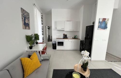 Vauban Apartamento | Accommodation Near Notre Dame De La Garde