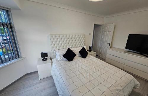 Huyton Apartamento | 180 woolfall heath avenue
