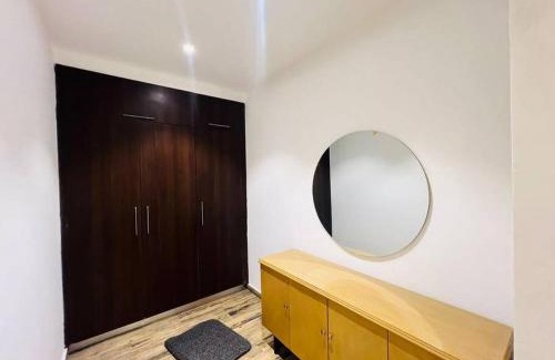 Rawalpindi Apartamento | Elite 2BHK Luxe Retreat